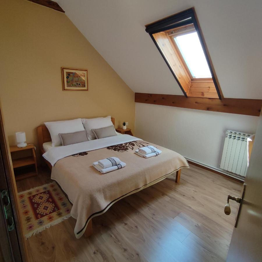Apartments Sanja Rakovica Eksteriør bilde