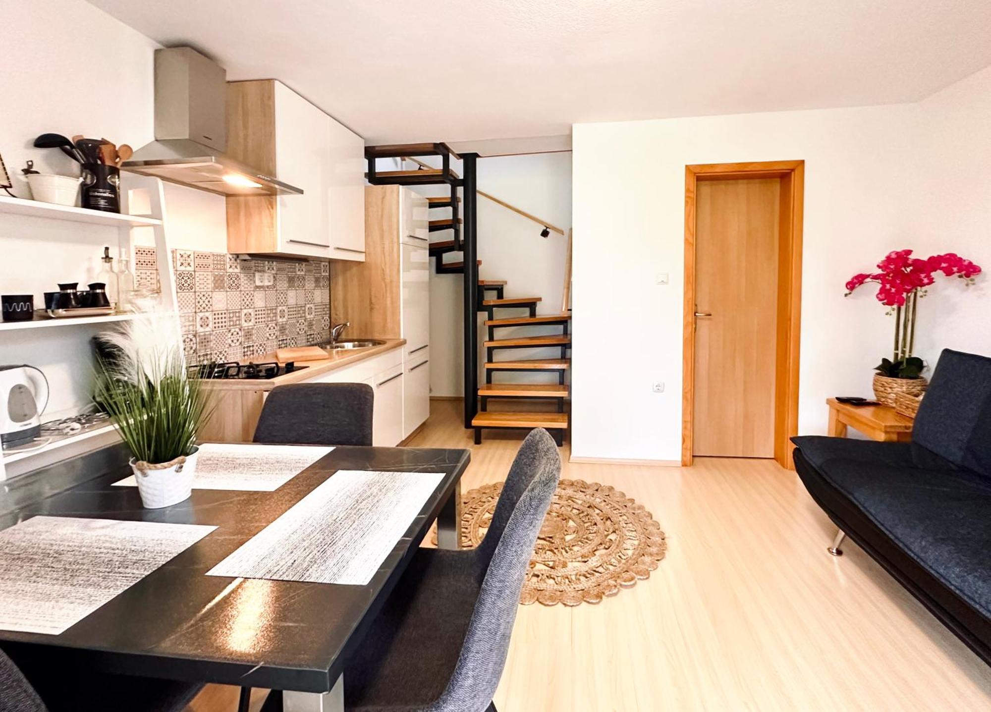 Apartments Sanja Rakovica Eksteriør bilde